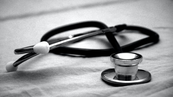 Stethoscope Photo by Hush Naidoo Jade Photography - Unsplash