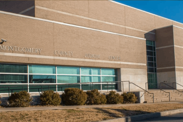 The Montgomery County attorney settled a lawsuit with the ACLU by agreeing to create new policies to inform defendants of their right under Kansas law to seek diversion agreements. (Kansas Reflector screen capture of Montgomery County Judicial Center)