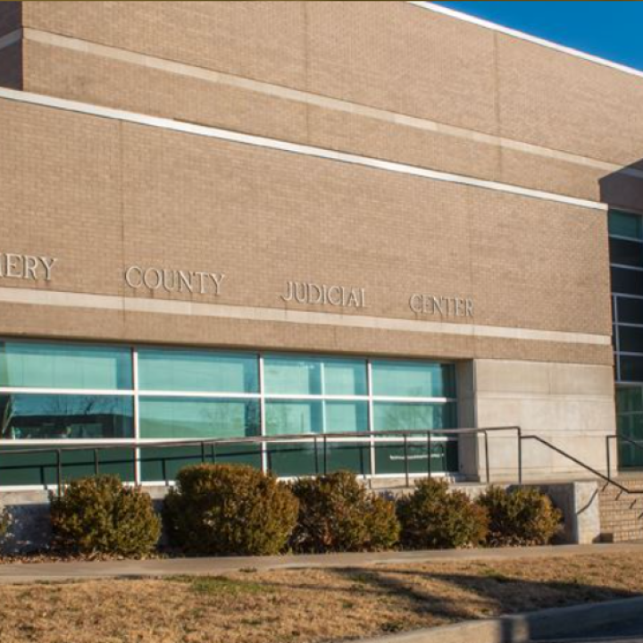 The Montgomery County attorney settled a lawsuit with the ACLU by agreeing to create new policies to inform defendants of their right under Kansas law to seek diversion agreements. (Kansas Reflector screen capture of Montgomery County Judicial Center)